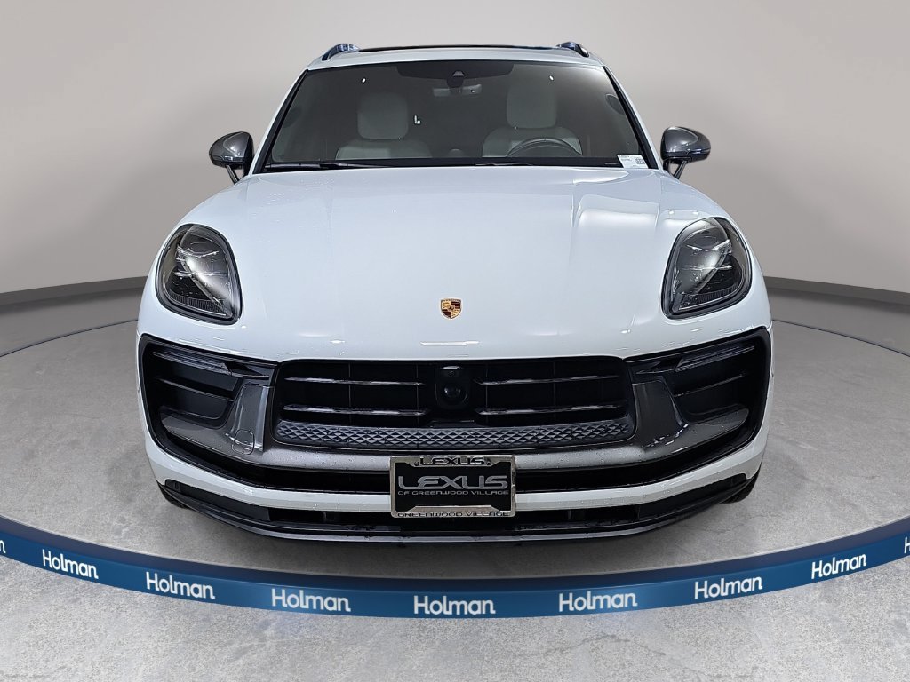 Used 2024 Porsche Macan Turbo AWD/4WD image 3