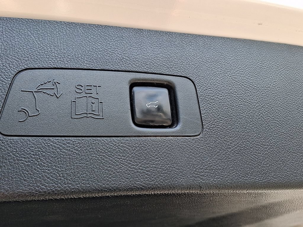 Certified 2021 Lincoln Corsair AWD w/ Premium Package image 31