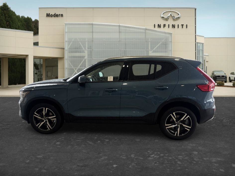 Used 2023 Volvo XC40 B5 Core AWD/4WD image 10