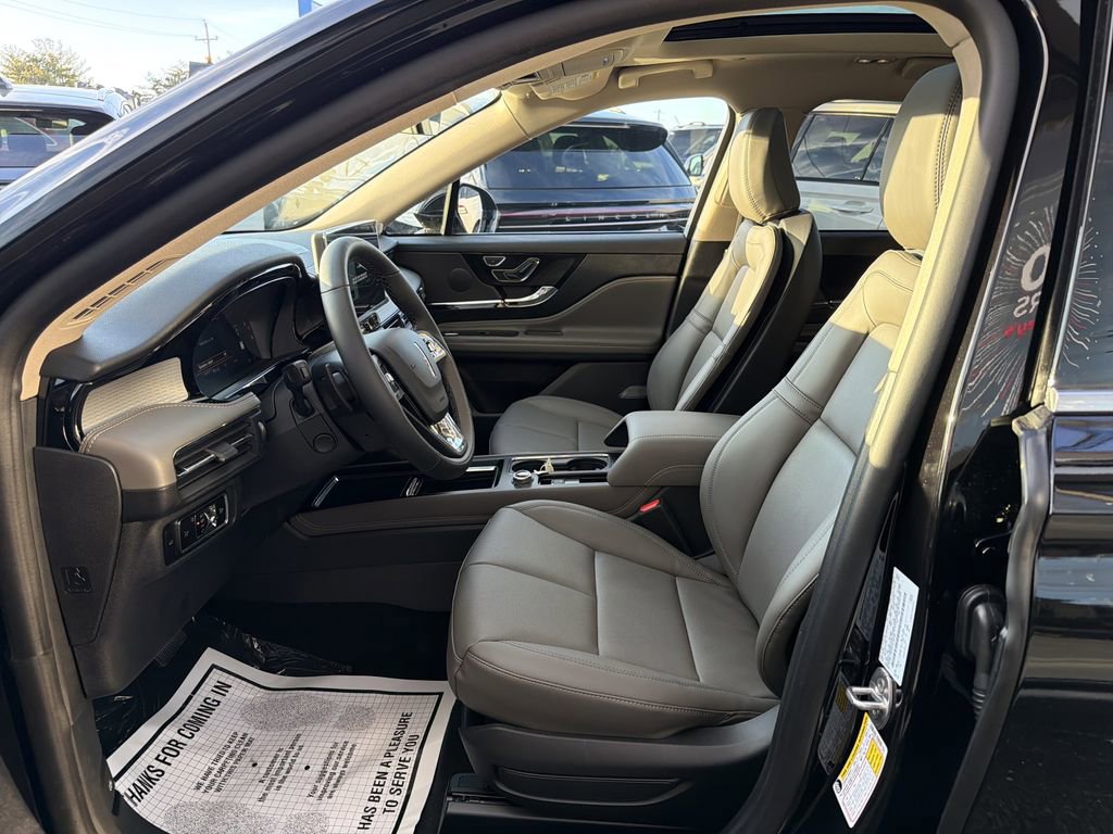 New 2026 Lincoln Corsair Premiere image 5