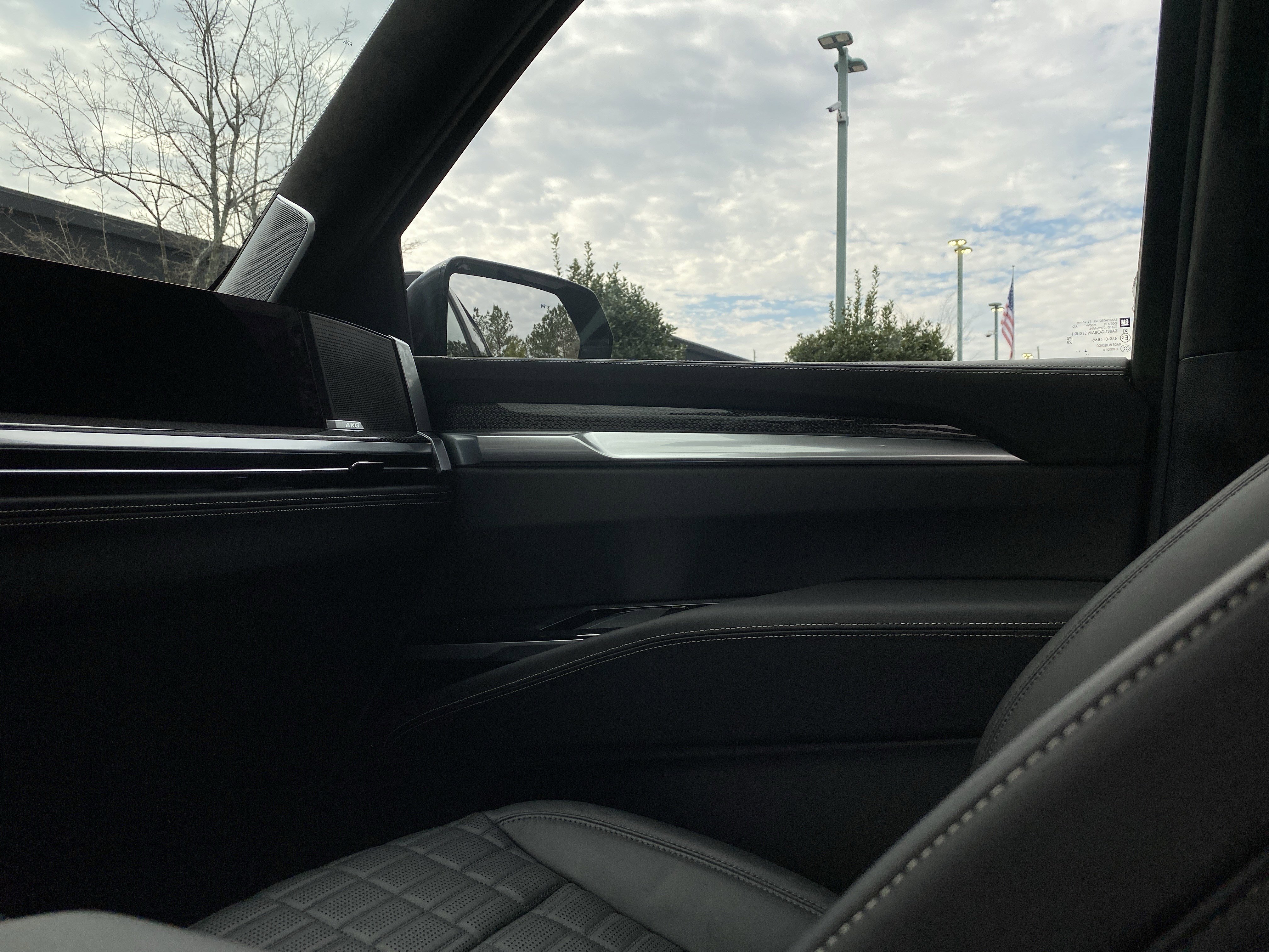 Used 2025 Cadillac Escalade V image 27