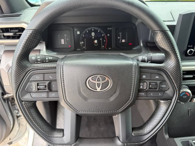 Used 2026 Toyota Tacoma SR5 AWD/4WD image 11