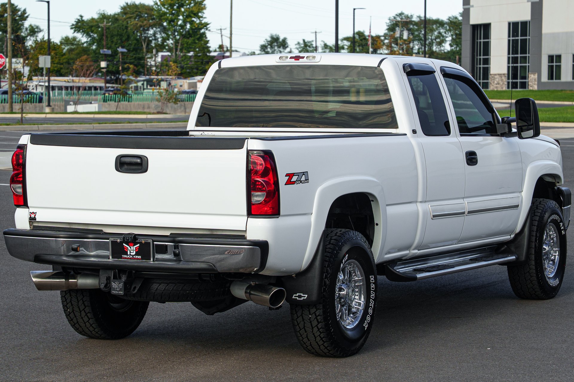 Used 2006 Chevrolet Silverado 2500 LT w/ Heavy-Duty Power Package AWD/4WD image 15