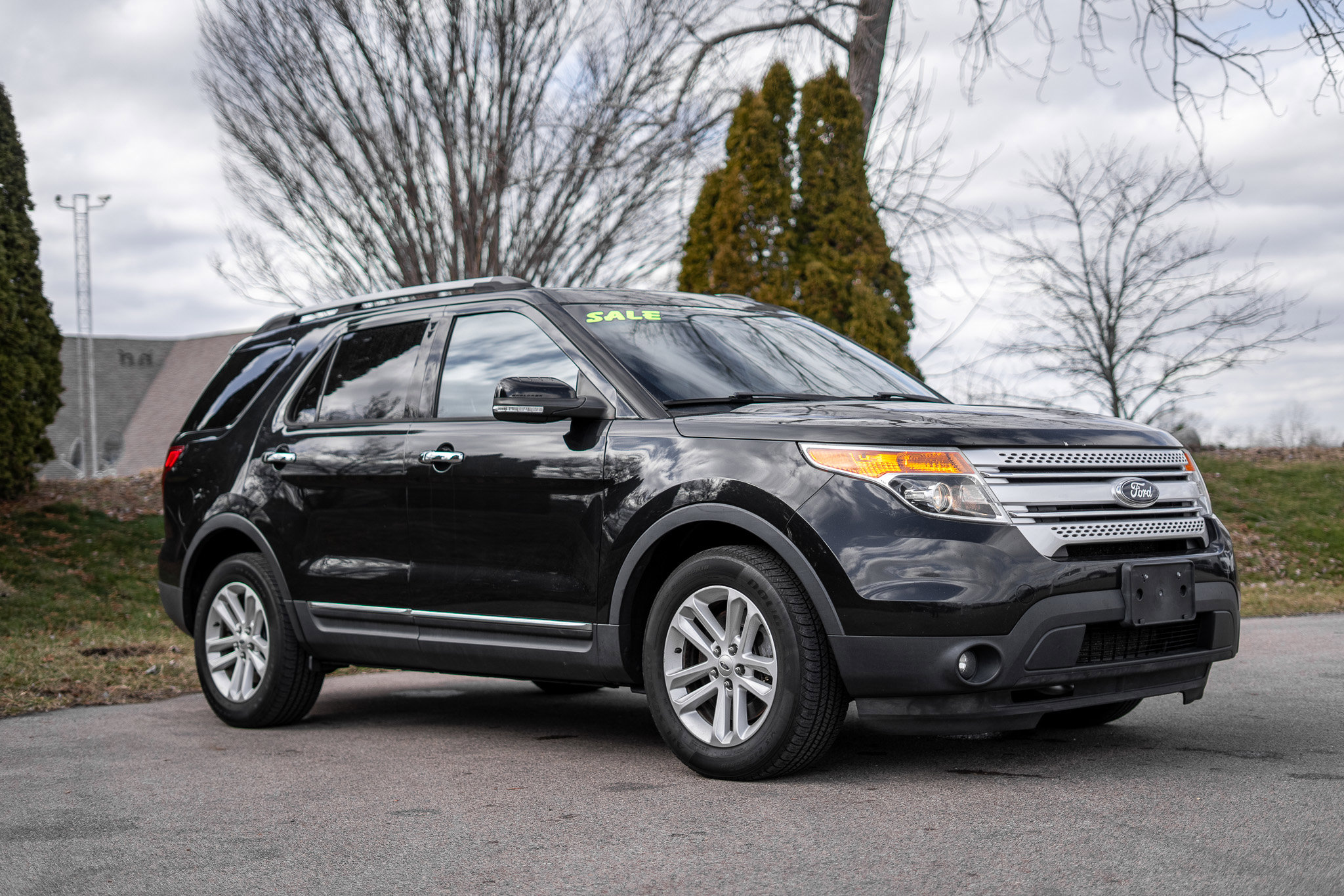 Used 2014 Ford Explorer XLT w/ Equipment Group 202A image 3