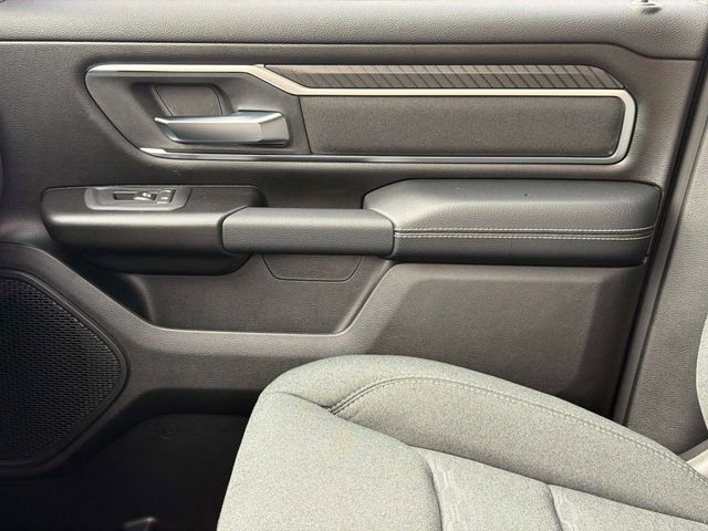 New 2026 RAM 1500 4x4 Crew Cab image 19