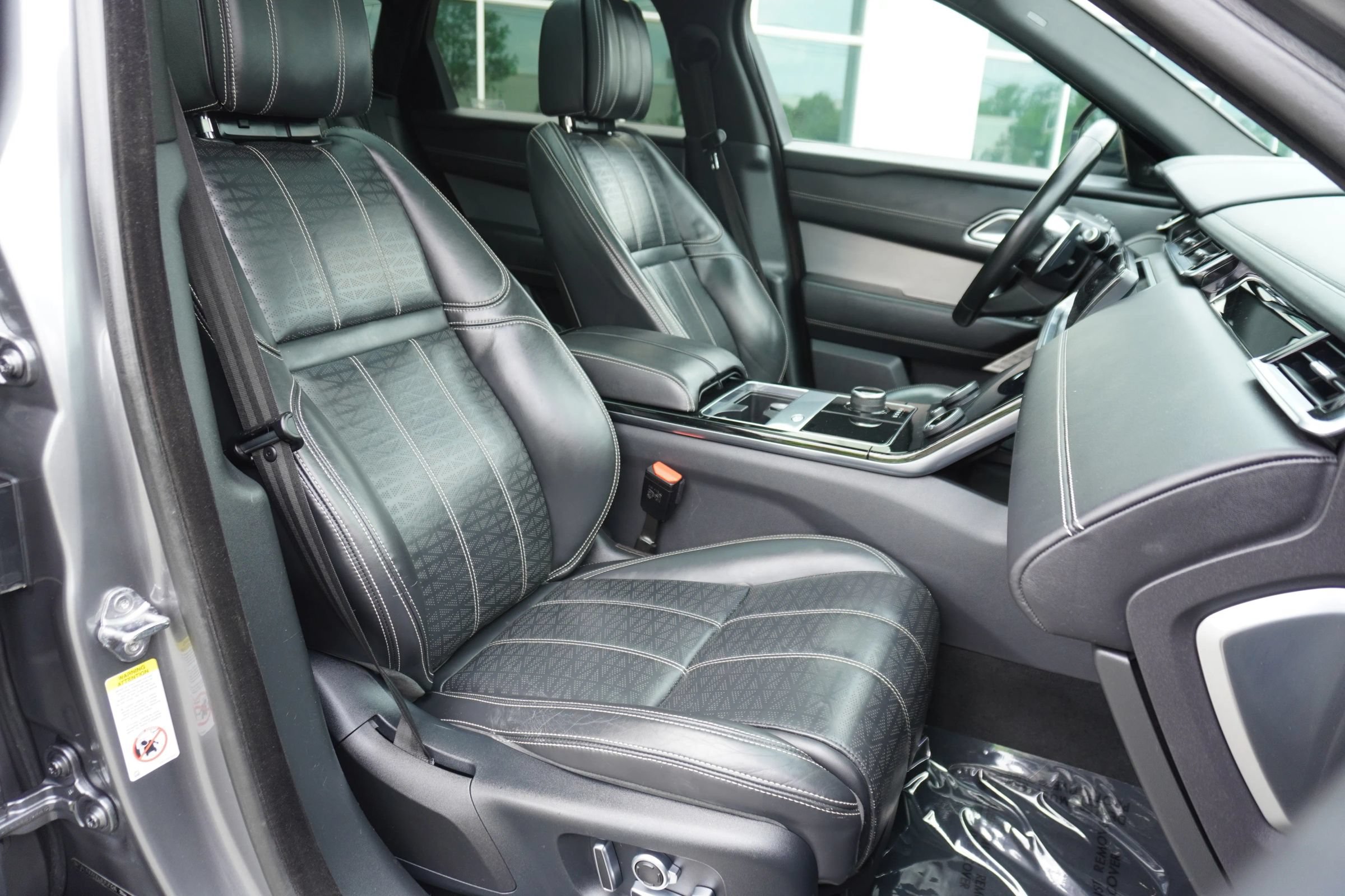 Used 2018 Land Rover Range Rover Velar R-Dynamic HSE AWD/4WD image 10
