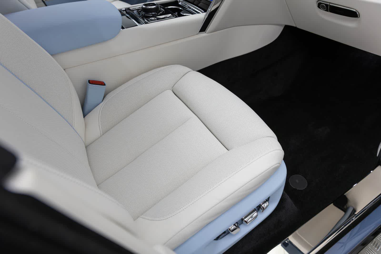 New 2027 Rolls-Royce Cullinan AWD/4WD image 52