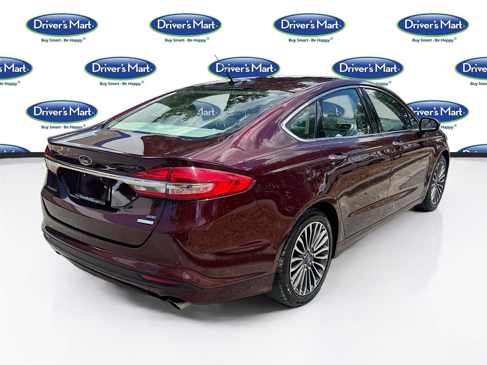 Used 2018 Ford Fusion SE w/ Fusion SE Technology Package FWD image 7