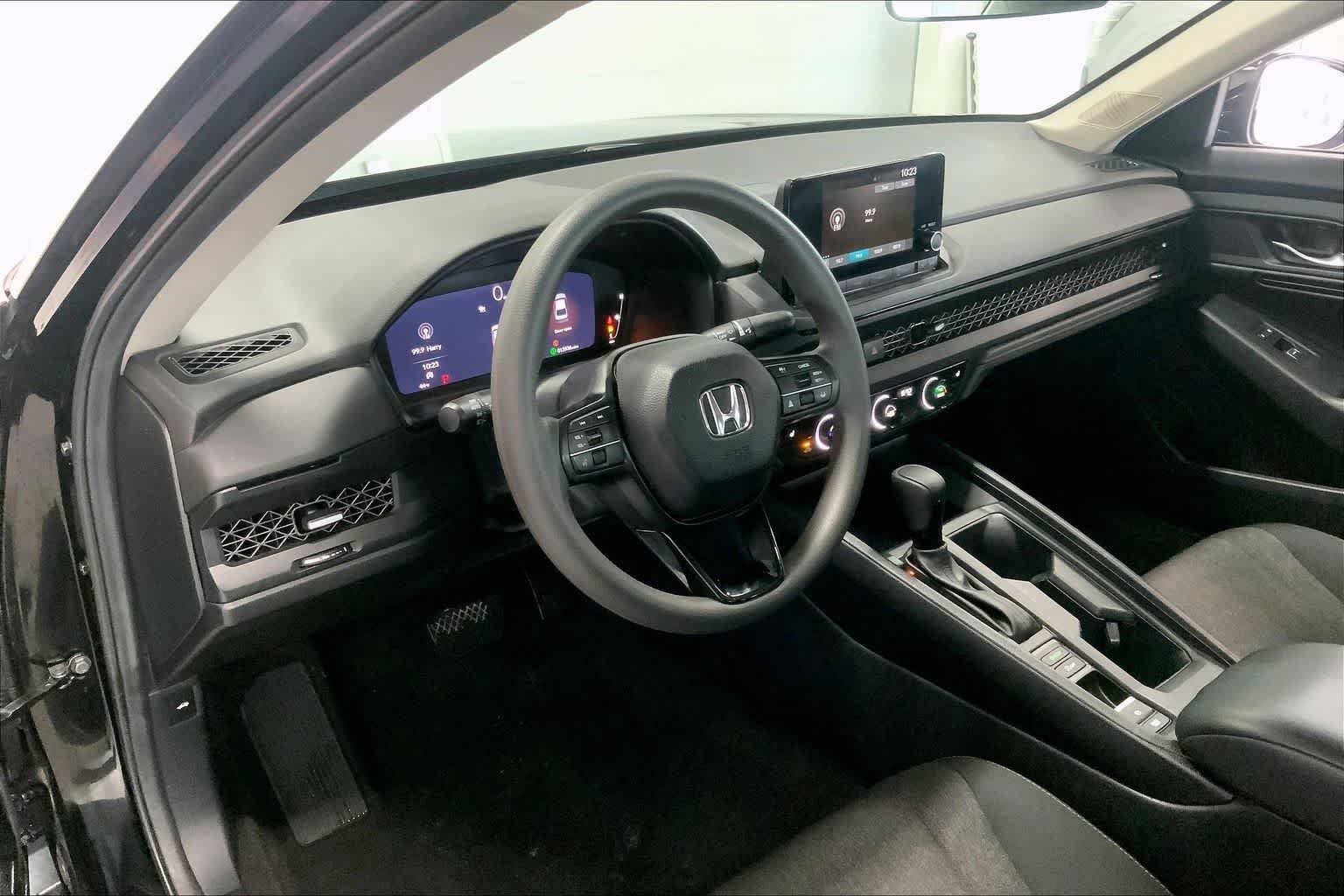 Used 2024 Honda Accord EX image 2