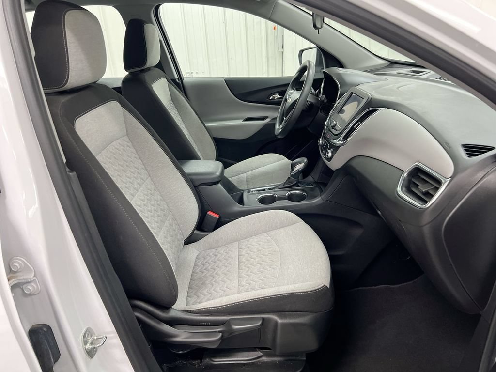 Used 2023 Chevrolet Equinox LS AWD/4WD image 21