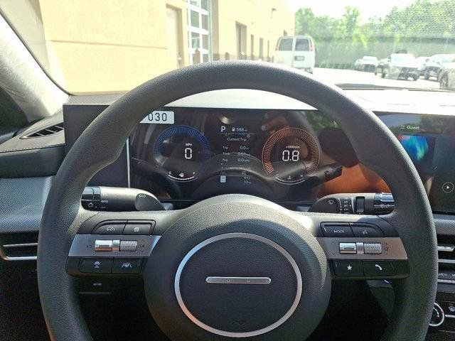 Used 2025 Hyundai Sonata SE image 11