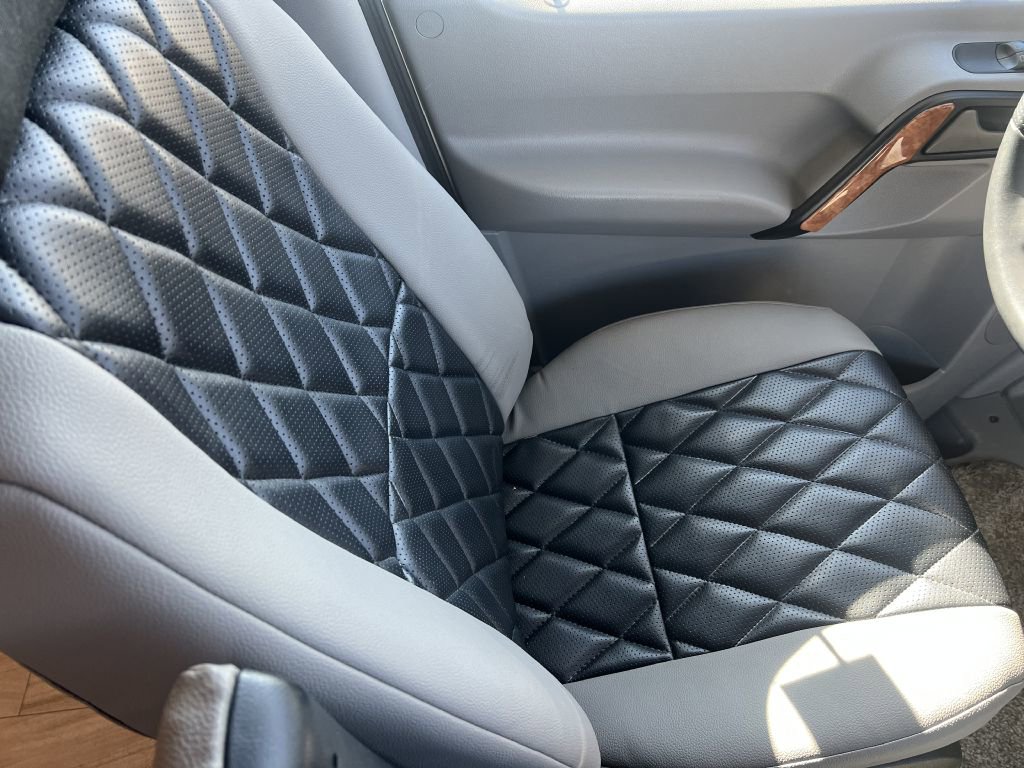 Used 2018 Mercedes-Benz Sprinter 3500 image 88