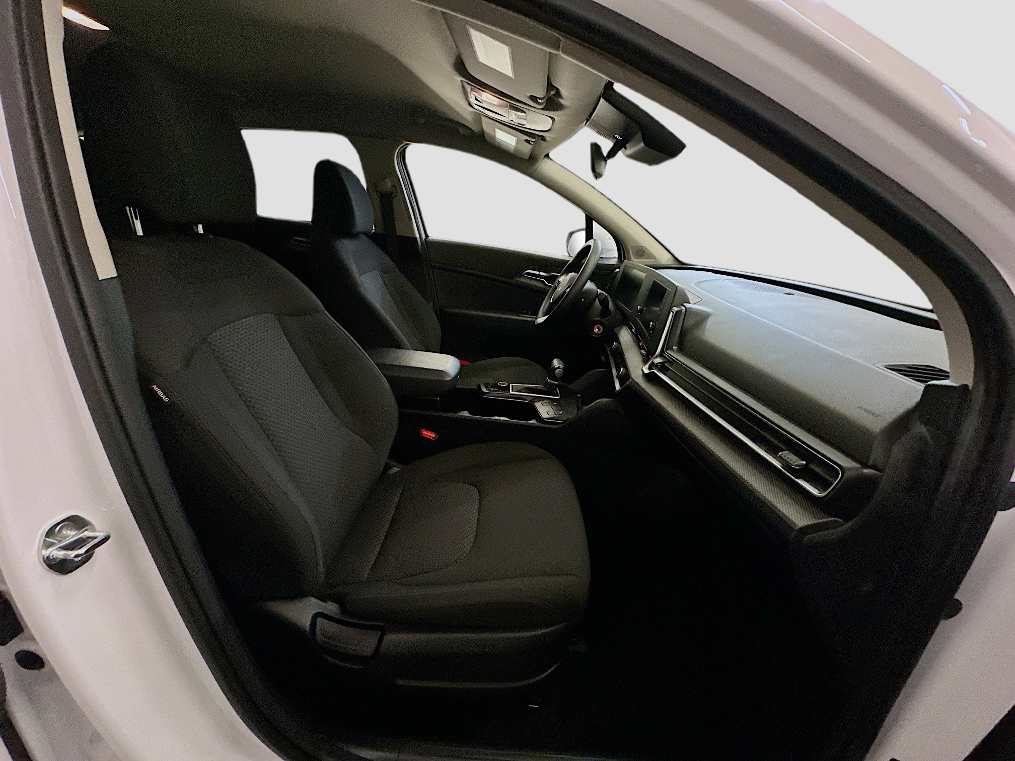 Used 2025 Kia Sportage LX image 31