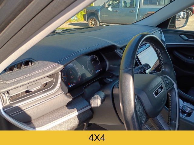 Used 2022 Jeep Grand Cherokee Limited AWD/4WD image 11