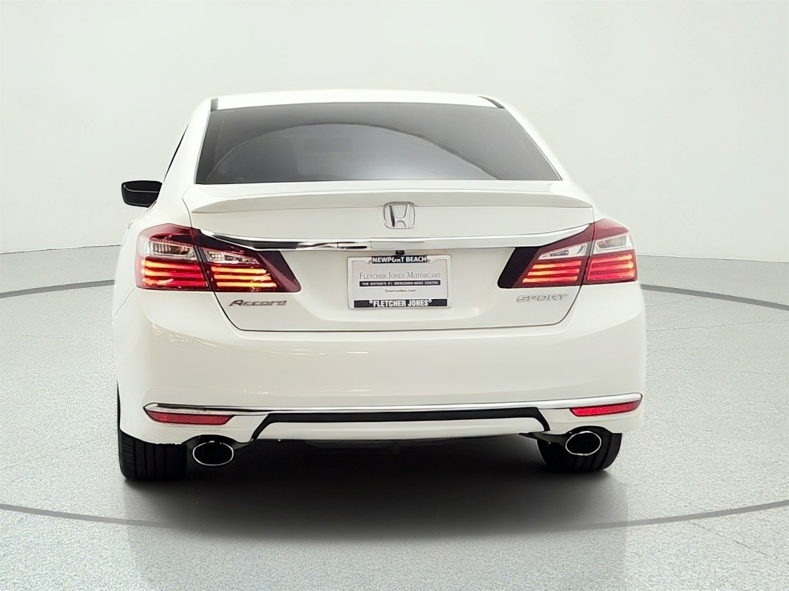 Used 2016 Honda Accord Sport image 6