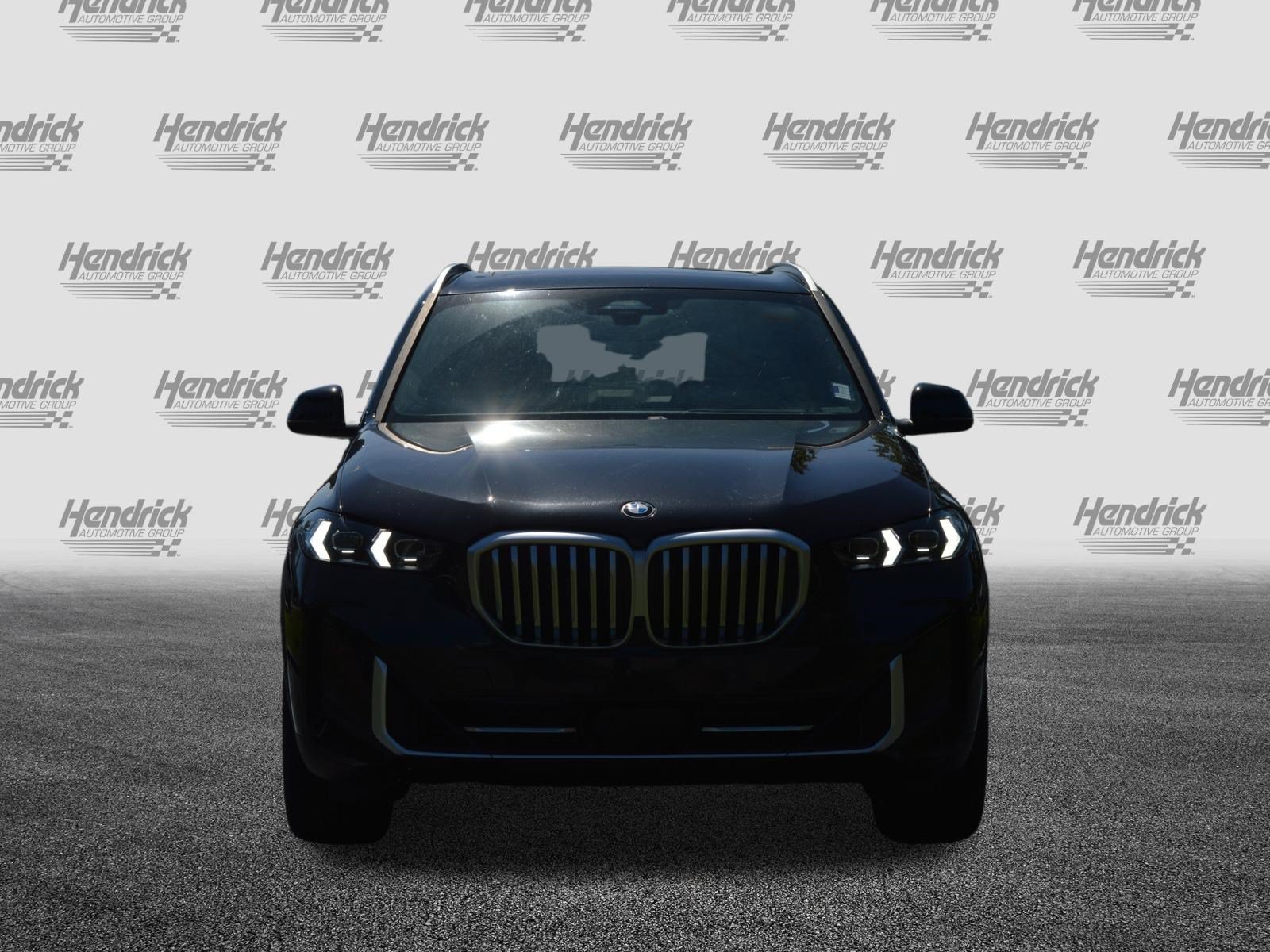 Used 2024 BMW X5 sDrive40i w/ Premium Package RWD image 2