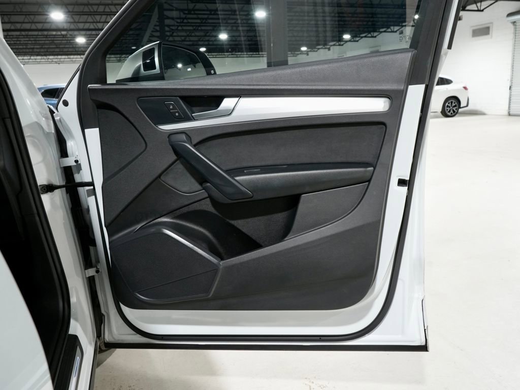 Used 2021 Audi SQ5 Premium w/ Convenience Package image 27