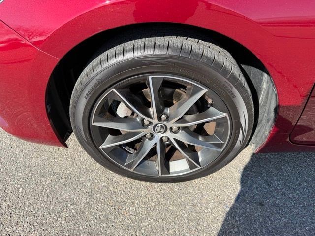 Used 2015 Toyota Camry XSE w/ Moonroof Package image 10