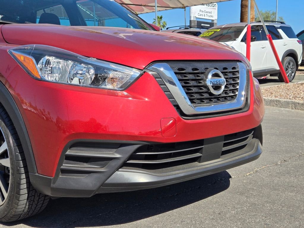 Used 2020 Nissan Kicks SV w/ Exterior Package FWD image 2