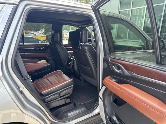 Used 2024 GMC Yukon Denali Ultimate AWD/4WD image 7