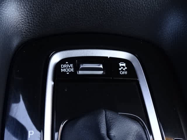 Certified 2025 Toyota Corolla SE w/ Convenience Package FWD image 32