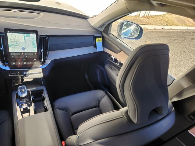 New 2026 Volvo XC90 B6 Plus w/ Protection Package image 12