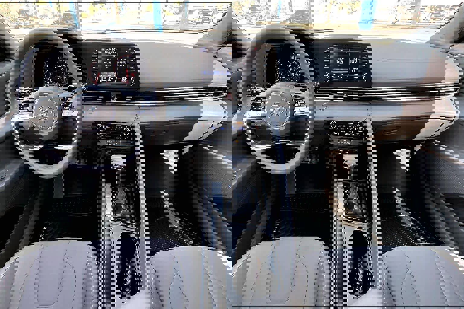 Used 2023 Hyundai Elantra SEL w/ Preferred Accessory Package image 15