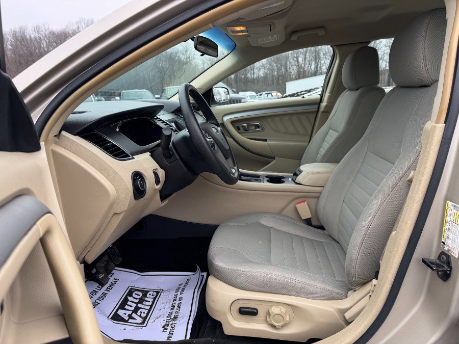 Used 2017 Ford Taurus SE image 15