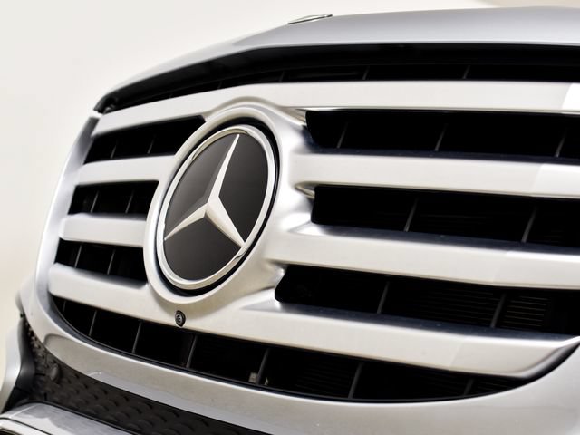 Used 2025 Mercedes-Benz GLS 450 4MATIC image 7