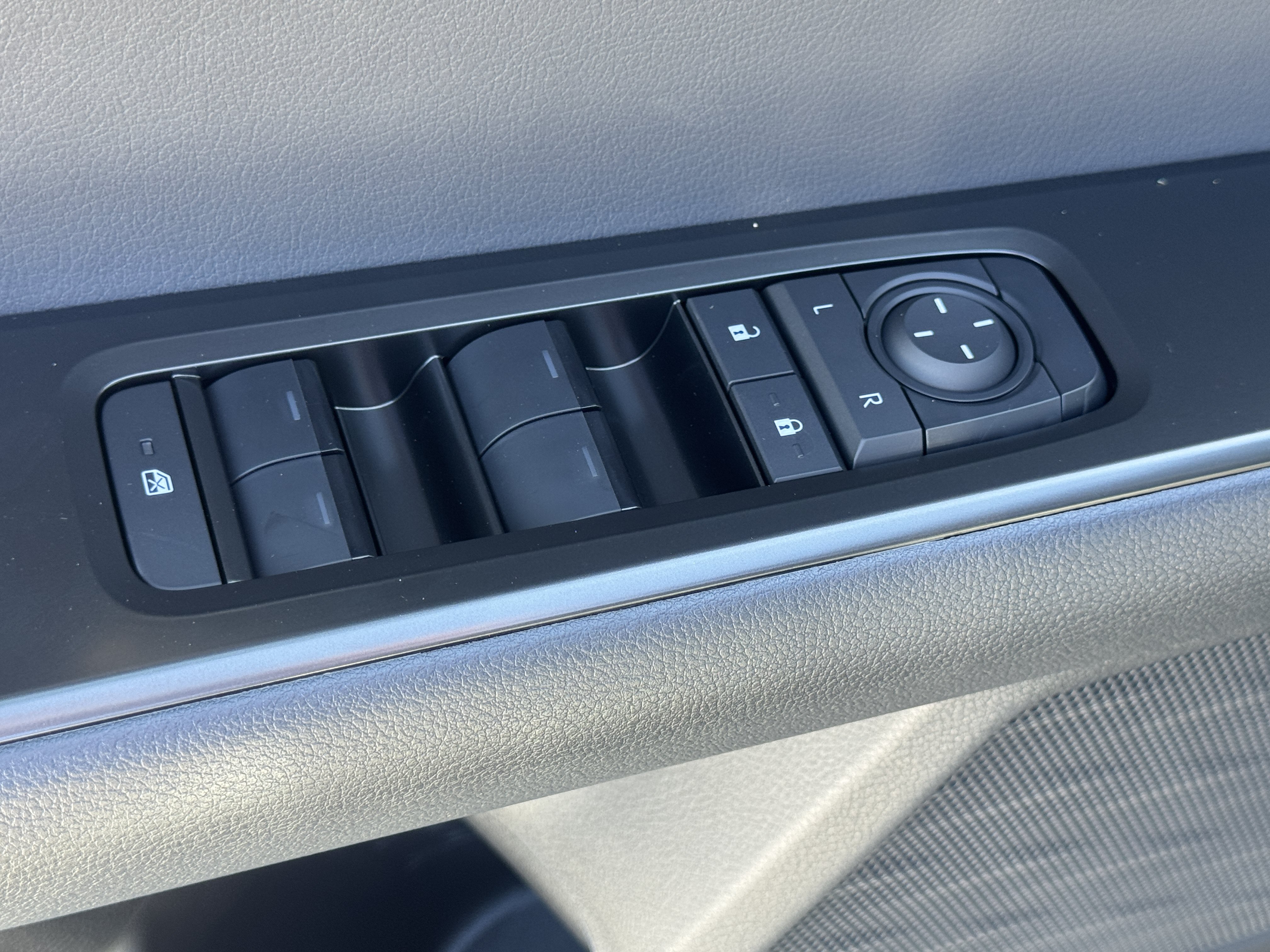New 2026 Lexus UX 300h FWD image 20