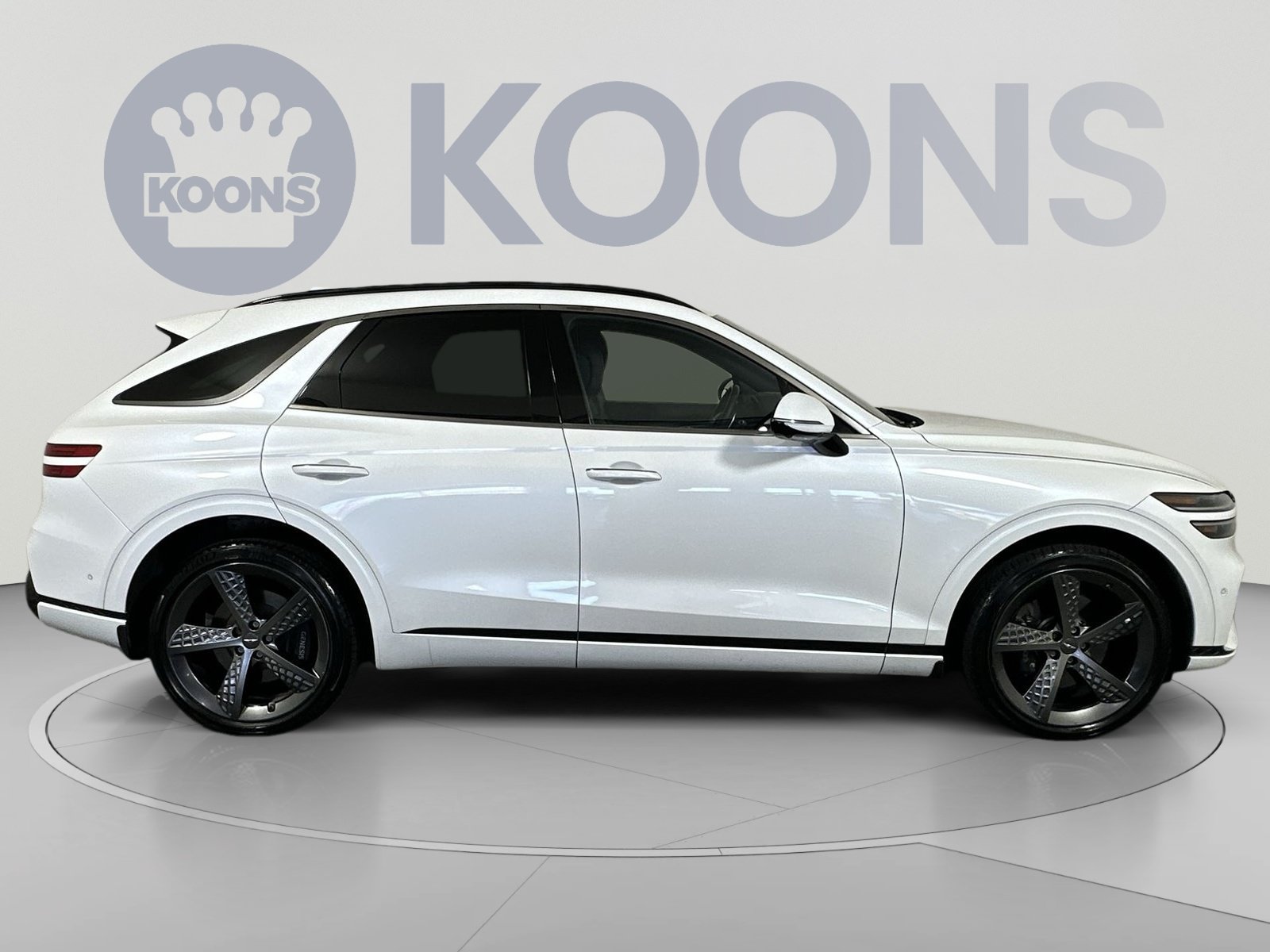 Used 2023 Genesis GV70 2.5T w/ Sport Prestige Package AWD/4WD image 8