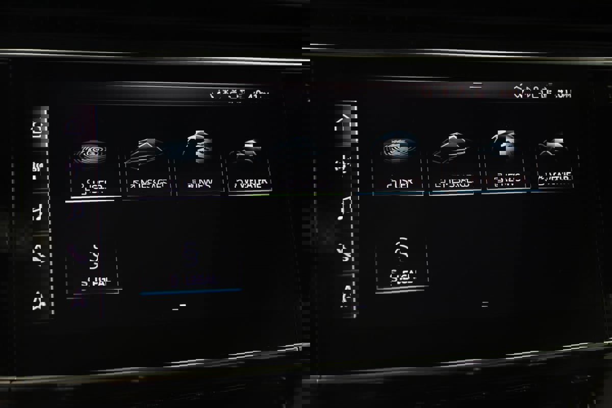 Used 2019 Audi Q8 Prestige image 30