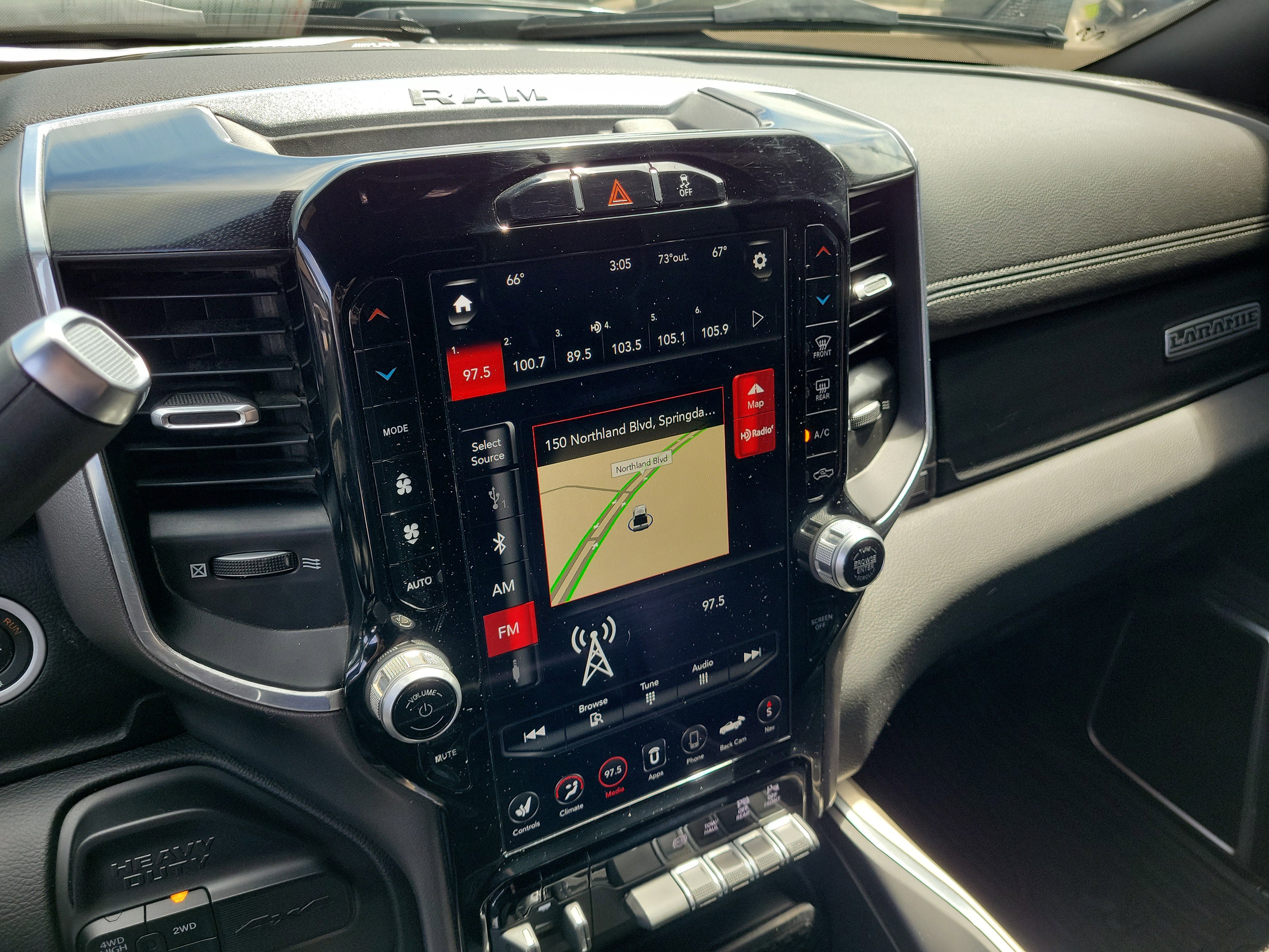 Used 2019 RAM 2500 Laramie w/ Black Appearance Package AWD/4WD image 27