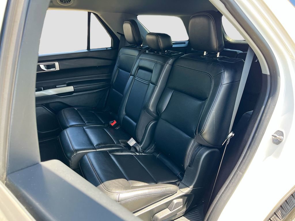 Used 2021 Ford Explorer XLT w/ Equipment Group 202A RWD image 24