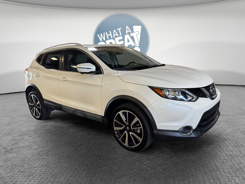 Used 2018 Nissan Rogue Sport SL FWD image 1