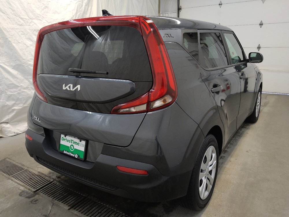 Used 2022 Kia Soul LX image 9