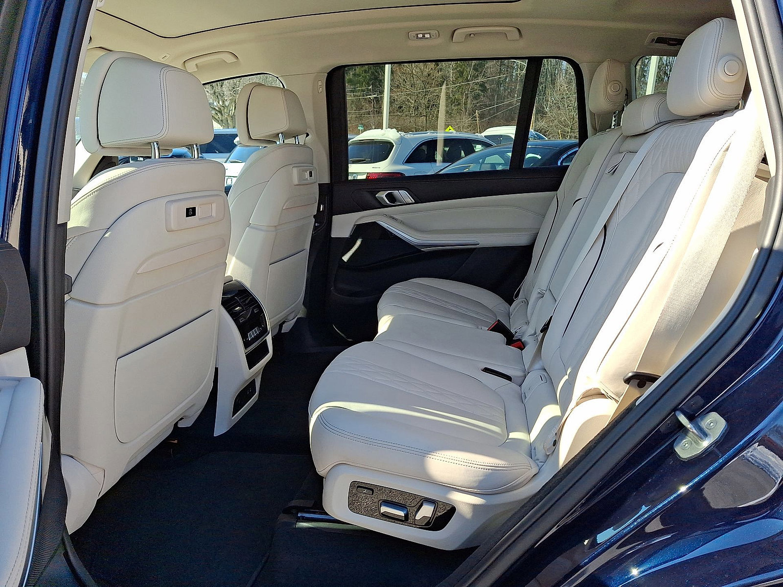 Used 2022 BMW X7 xDrive40i w/ Executive Package image 20