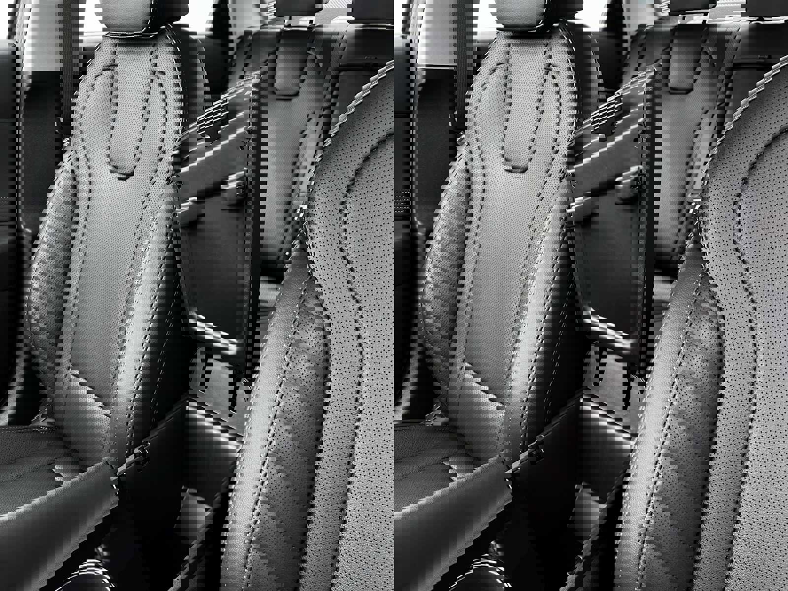 Used 2025 Hyundai Elantra Limited image 18