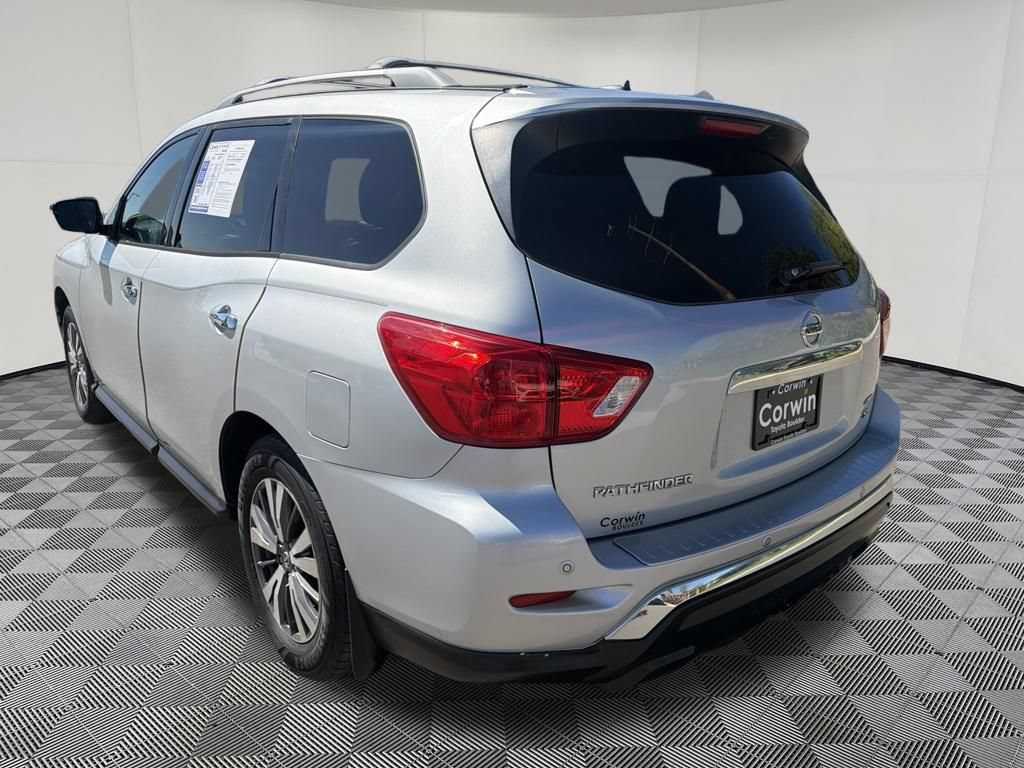 Used 2017 Nissan Pathfinder SL w/ SL Premium Package AWD/4WD image 5