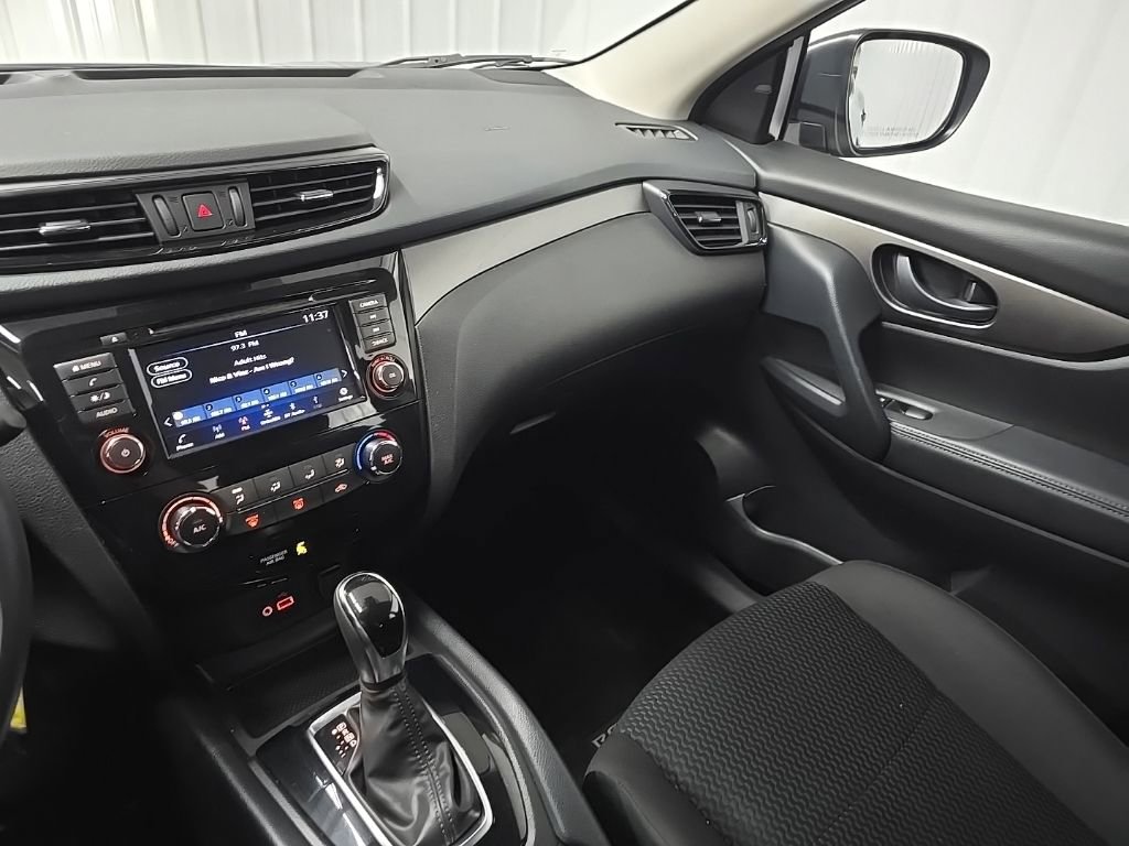 Used 2020 Nissan Rogue Sport S AWD/4WD image 25