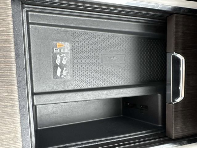 Used 2024 GMC Acadia Denali w/ Super Cruise Package image 24