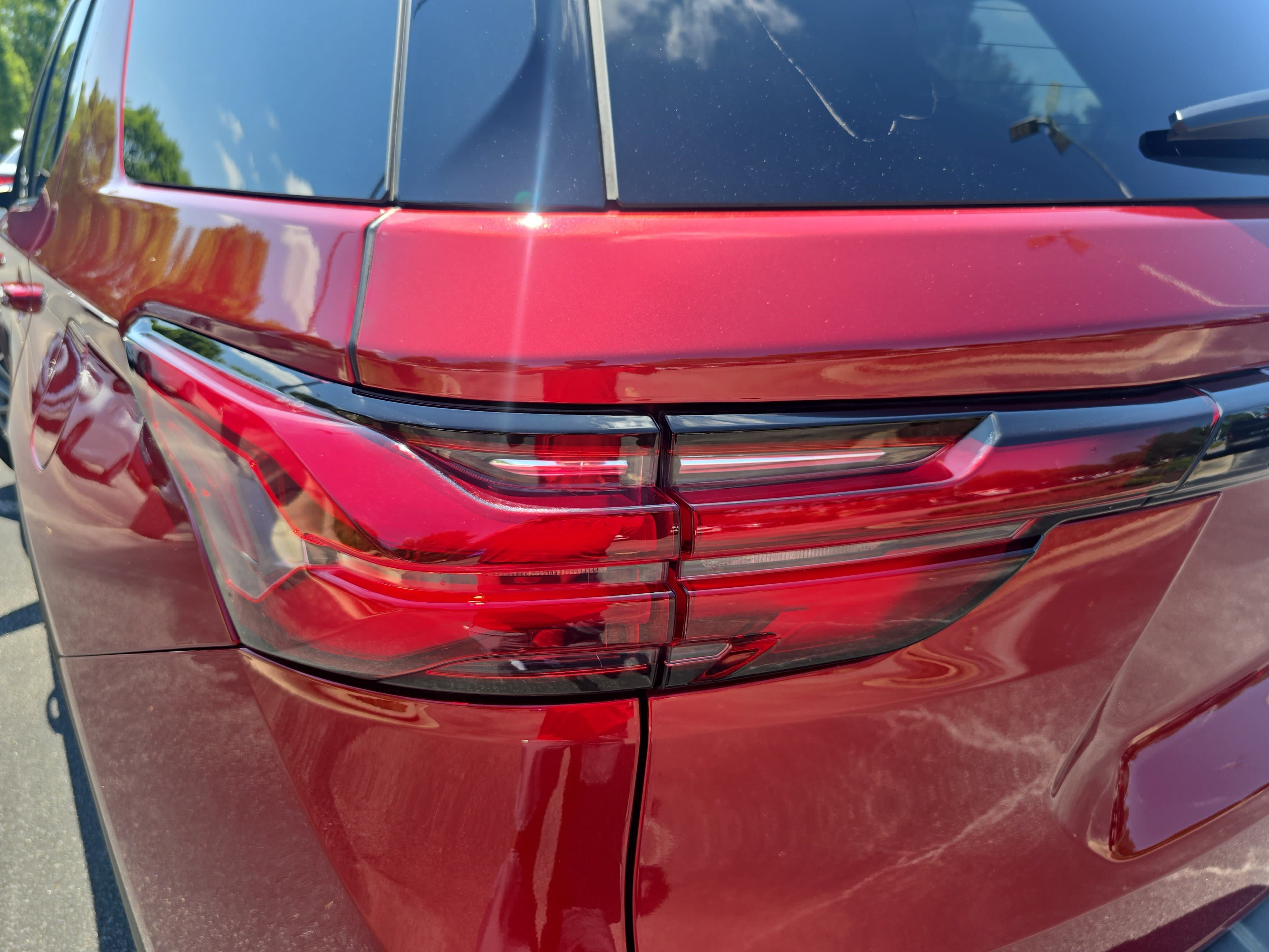 Used 2023 Chevrolet Traverse LT FWD image 34