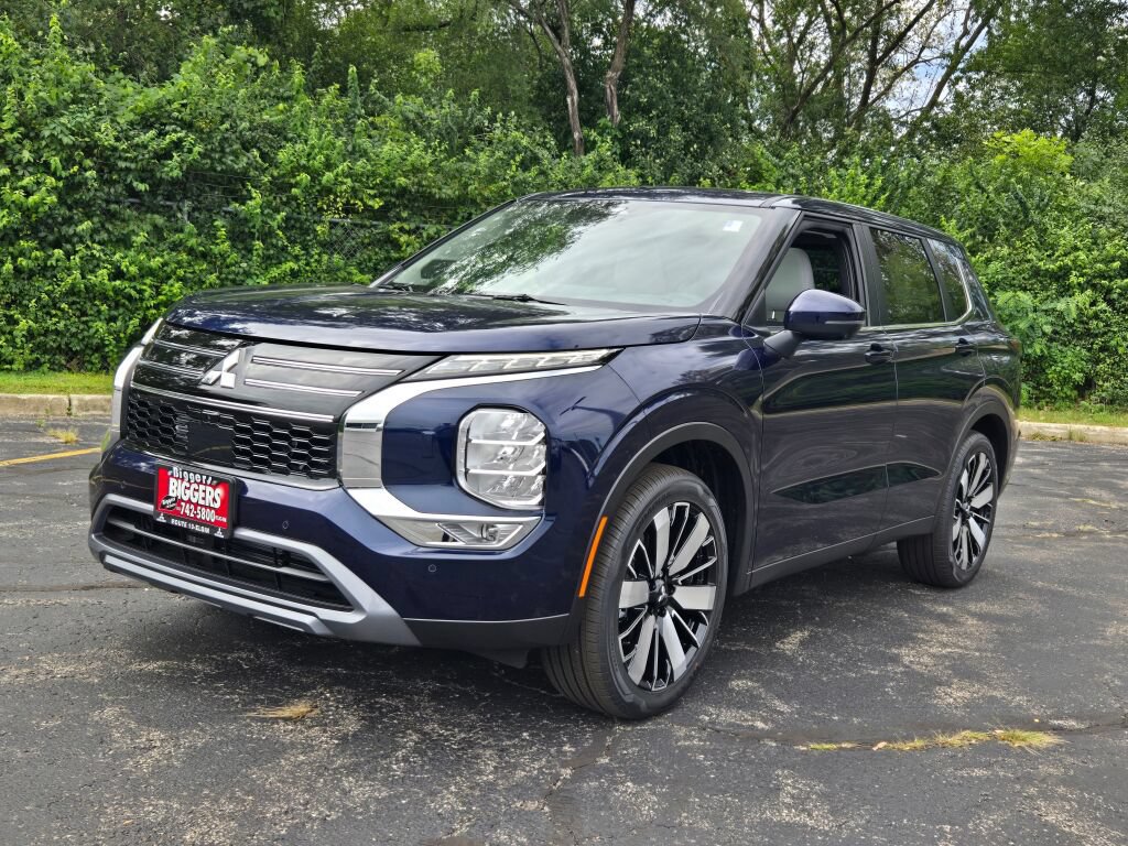 New 2026 Mitsubishi Outlander SE AWD/4WD image 3