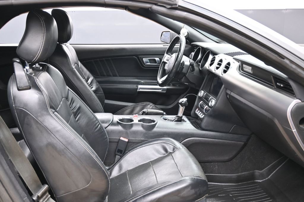 Used 2019 Ford Mustang Premium RWD image 35