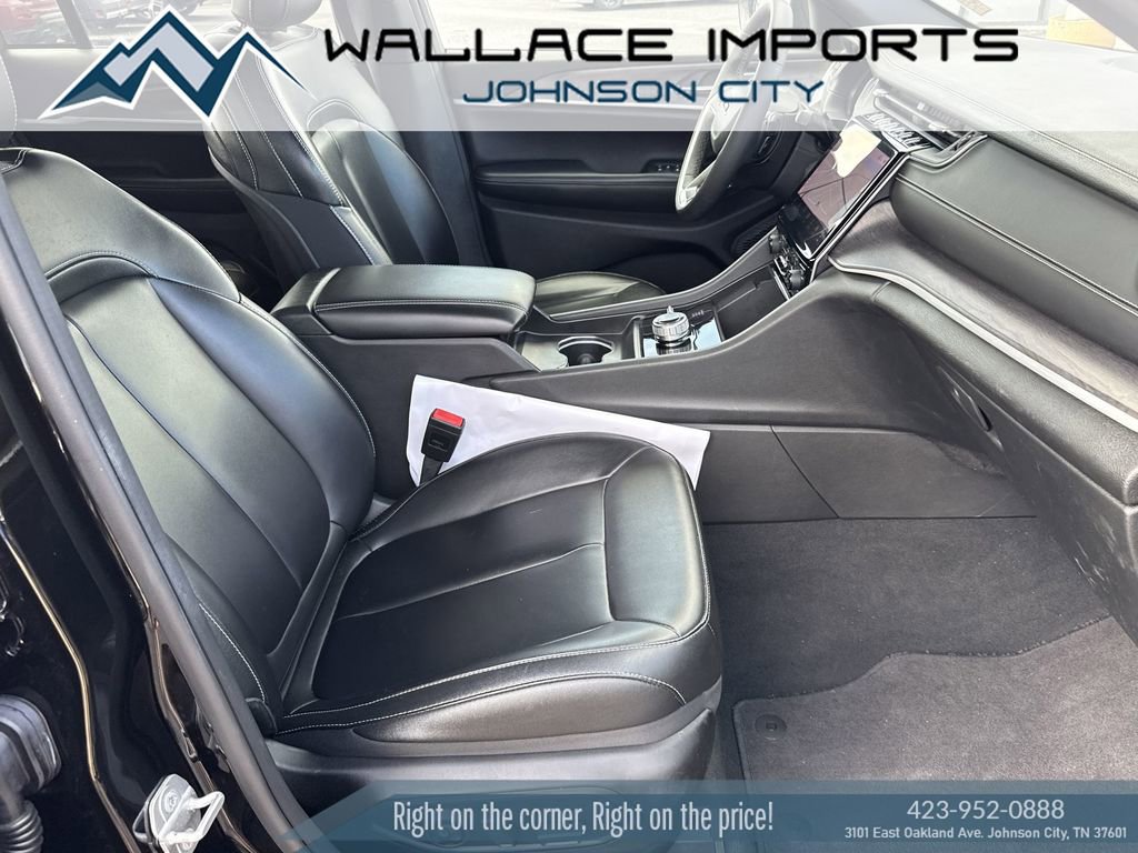 Used 2024 Jeep Grand Cherokee Limited AWD/4WD image 39