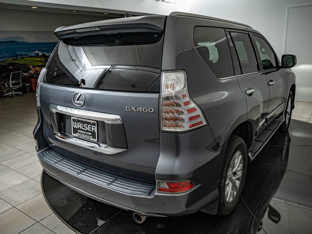 Used 2016 Lexus GX 460 w/ Premium Package AWD/4WD image 16