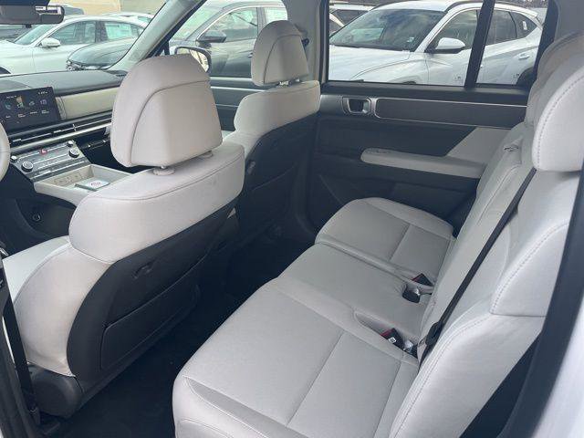 New 2026 Hyundai Santa Fe SE image 18