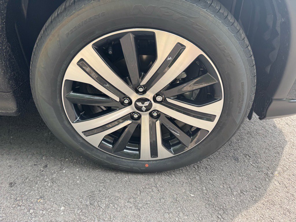 New 2025 Mitsubishi Outlander Sport SE image 9