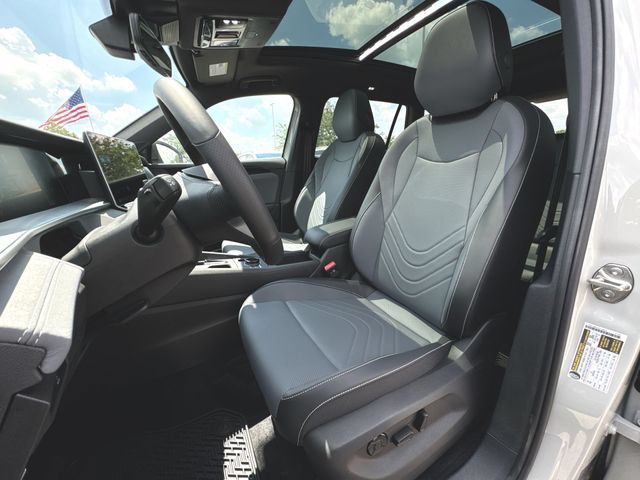 New 2026 Volkswagen Tiguan SE R-Line FWD image 19