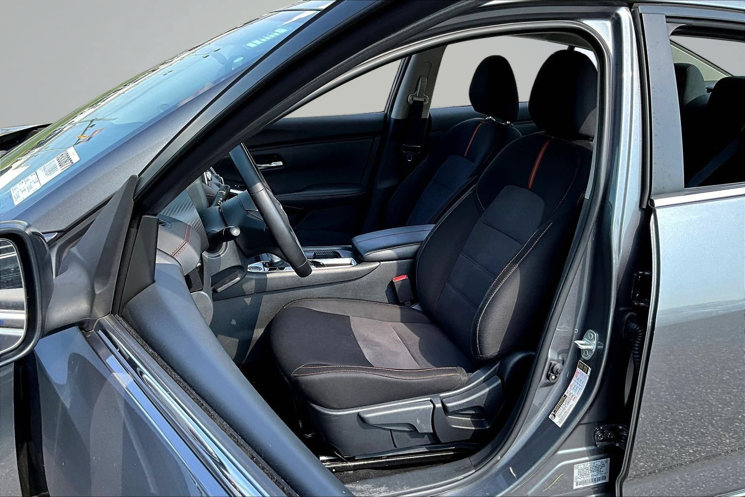 Used 2025 Nissan Sentra SR FWD image 20